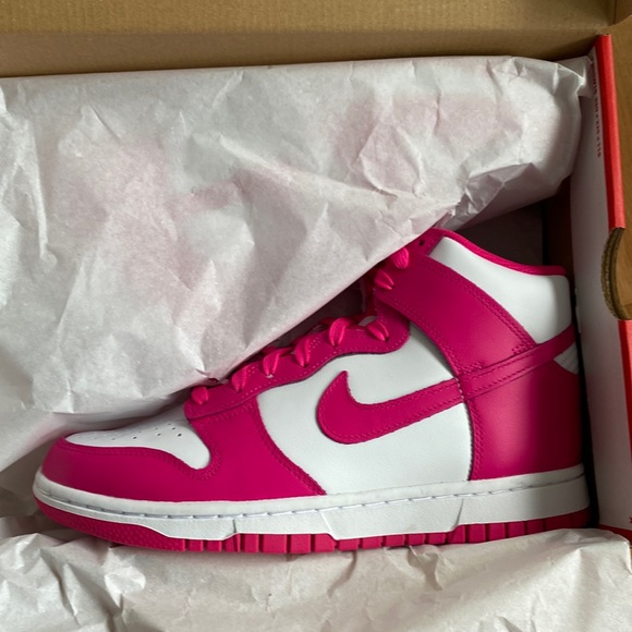 COPY - Nike Dunk High - Picture 1 of 4
